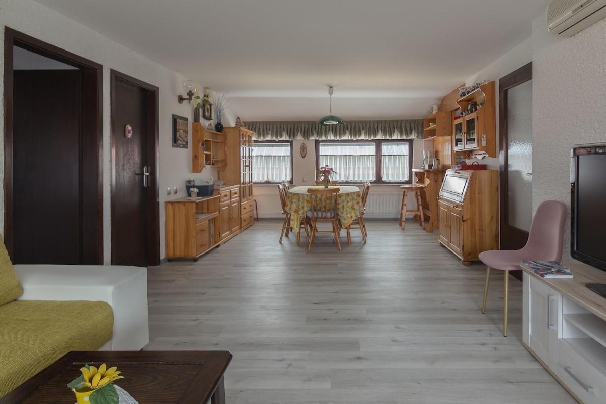 Family Apartment Nakiteya 류블랴나 외부 사진