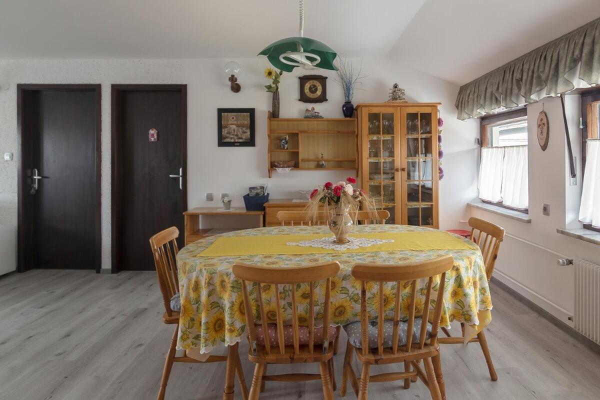 Family Apartment Nakiteya 류블랴나 외부 사진